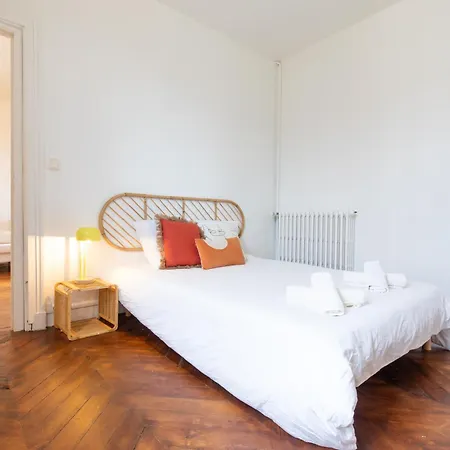Le Solaire - Somptueux T2 A 2 Pas Du Centre Apartment Evreux